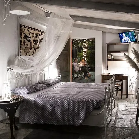 Del Borgo *